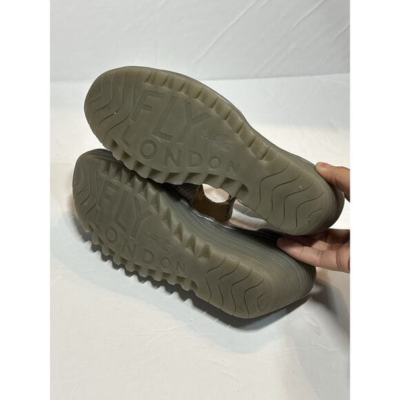 FLY LONDON Leather Wedge Sandals Ivory Beige Strap Snake Skin Women 9.5 / 40 - Picture 9 of 12